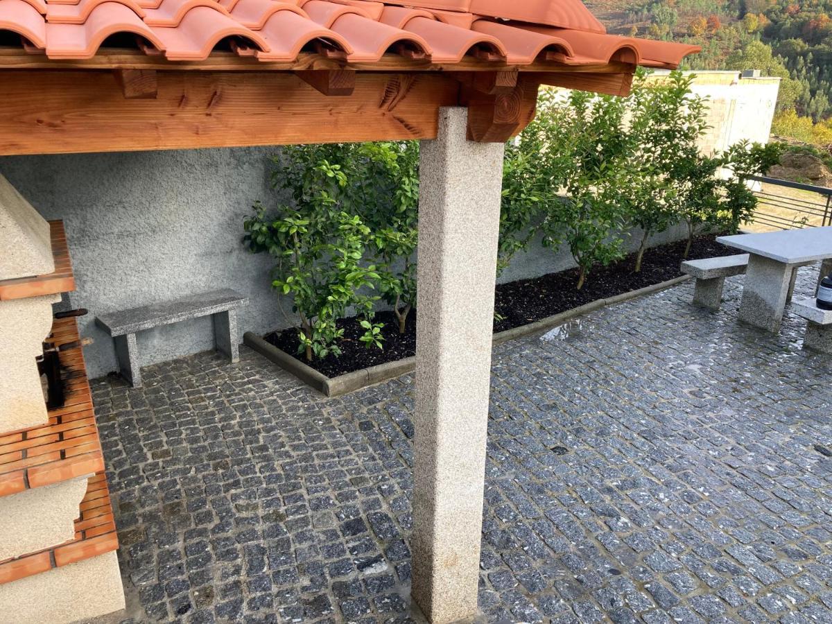 Alojamento Casa Da Pedra Verde Вієйра-ду-Міню Екстер'єр фото